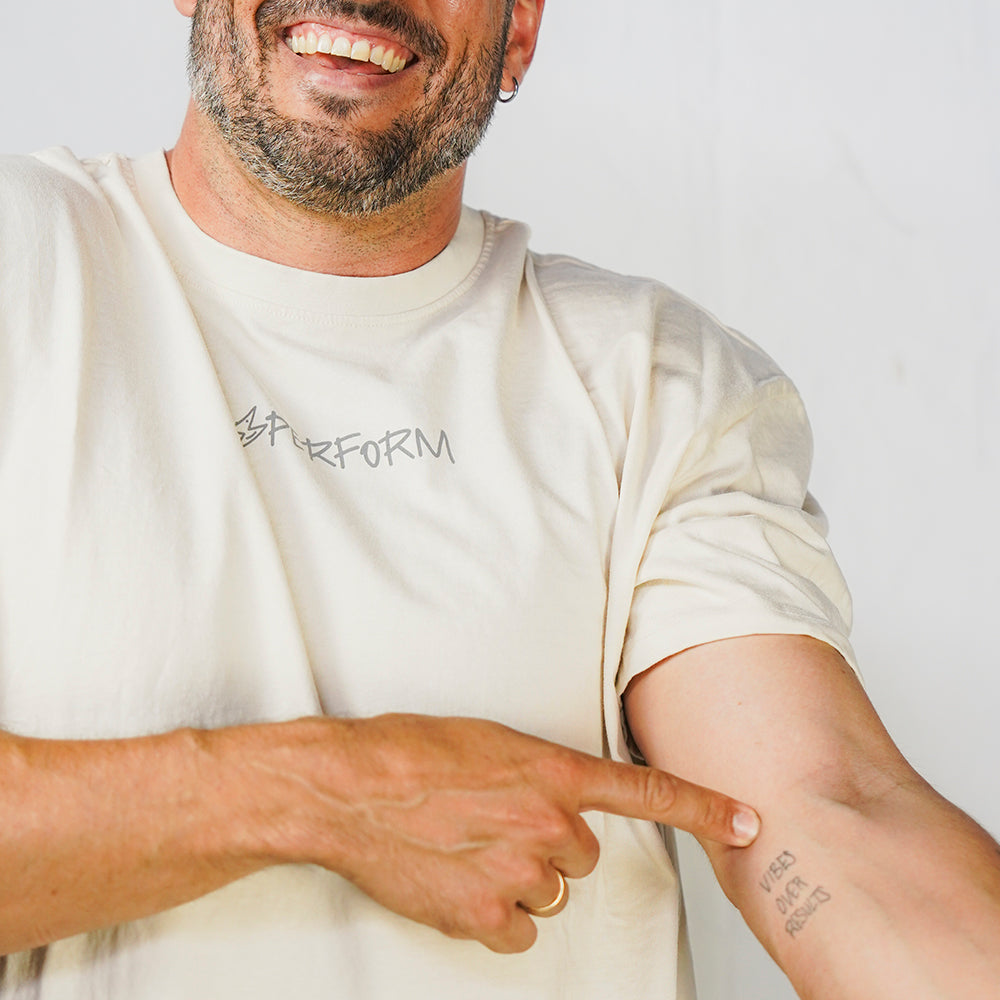 CAMISETA Vibes Over Results Lettering